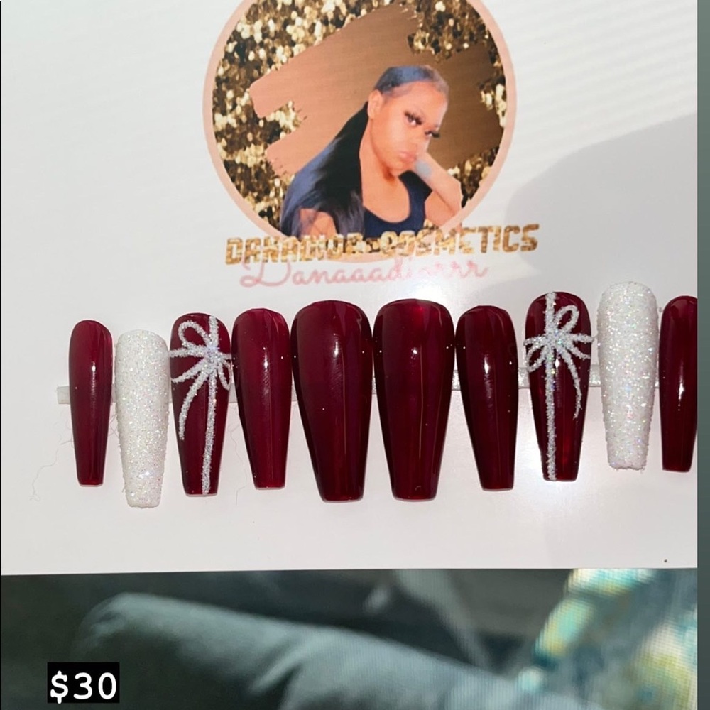 Press on nails by DanaDiorcosmetics on Instagram